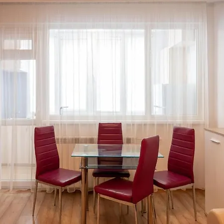 Spacious 1bdr In The Center With Free Parking *