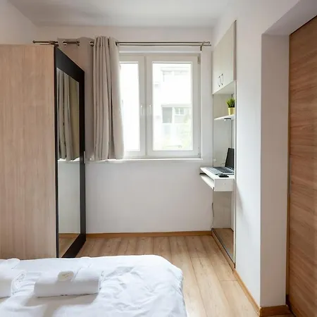 Spacious 1bdr In The Center With Free Parking * София