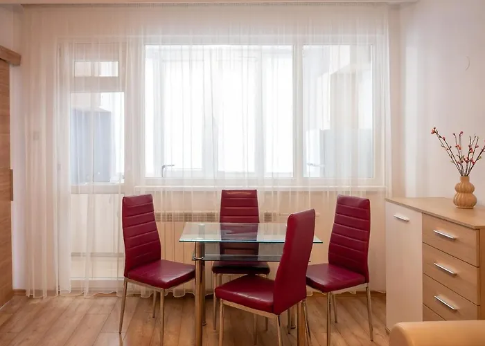 Spacious 1bdr In The Center With Free Parking *