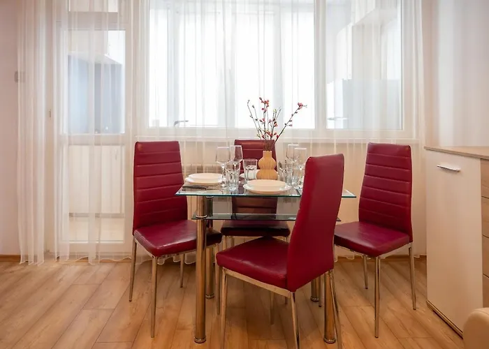 Apartman Spacious 1bdr In The Center With Free Parking