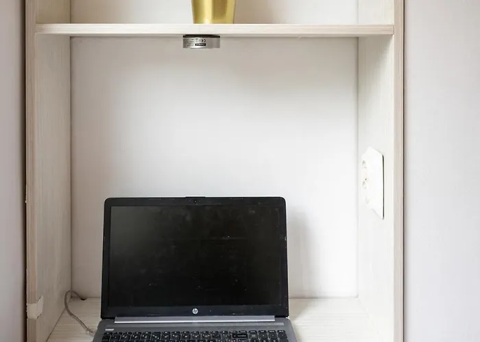 Spacious 1bdr In The Center With Free Parking