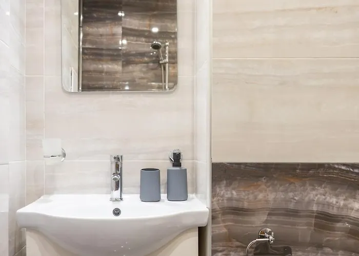 Spacious 1bdr In The Center With Free Parking Apartman Szófia